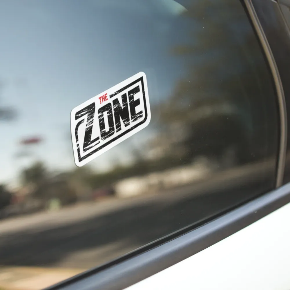 Zone - Kis méretű koptatott logós autómatrica