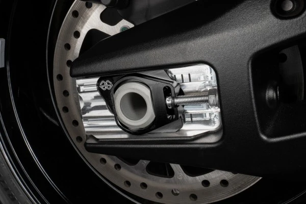AXB láncfeszítő fekete - BMW, M 1000 R, SM99 (2022 - 2024 ); BMW, M 1000 R, SN99 (2025 - ); BMW, M 1000 RR, SR99 (2025 - )...