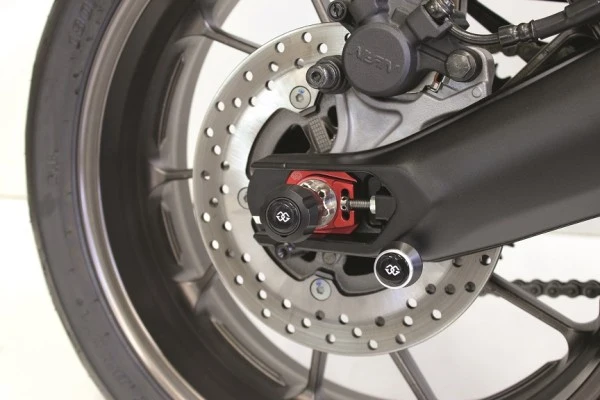 AXB láncfeszítő - Yamaha, MT-07 Tracer / 700, RM14 / 15 (2016 - 20); Yamaha, MT-09 / FZ-09, RN29 (2013 - 2016); Yamaha, MT...