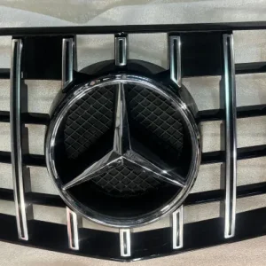 Mercedes W212 Hűtőmaszk (használt)