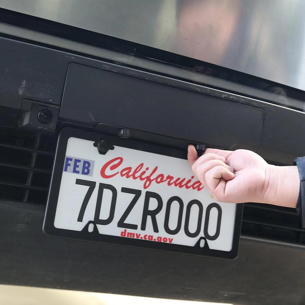 Fúrásmentes első rendszámtábla tartó Cybertruckhoz