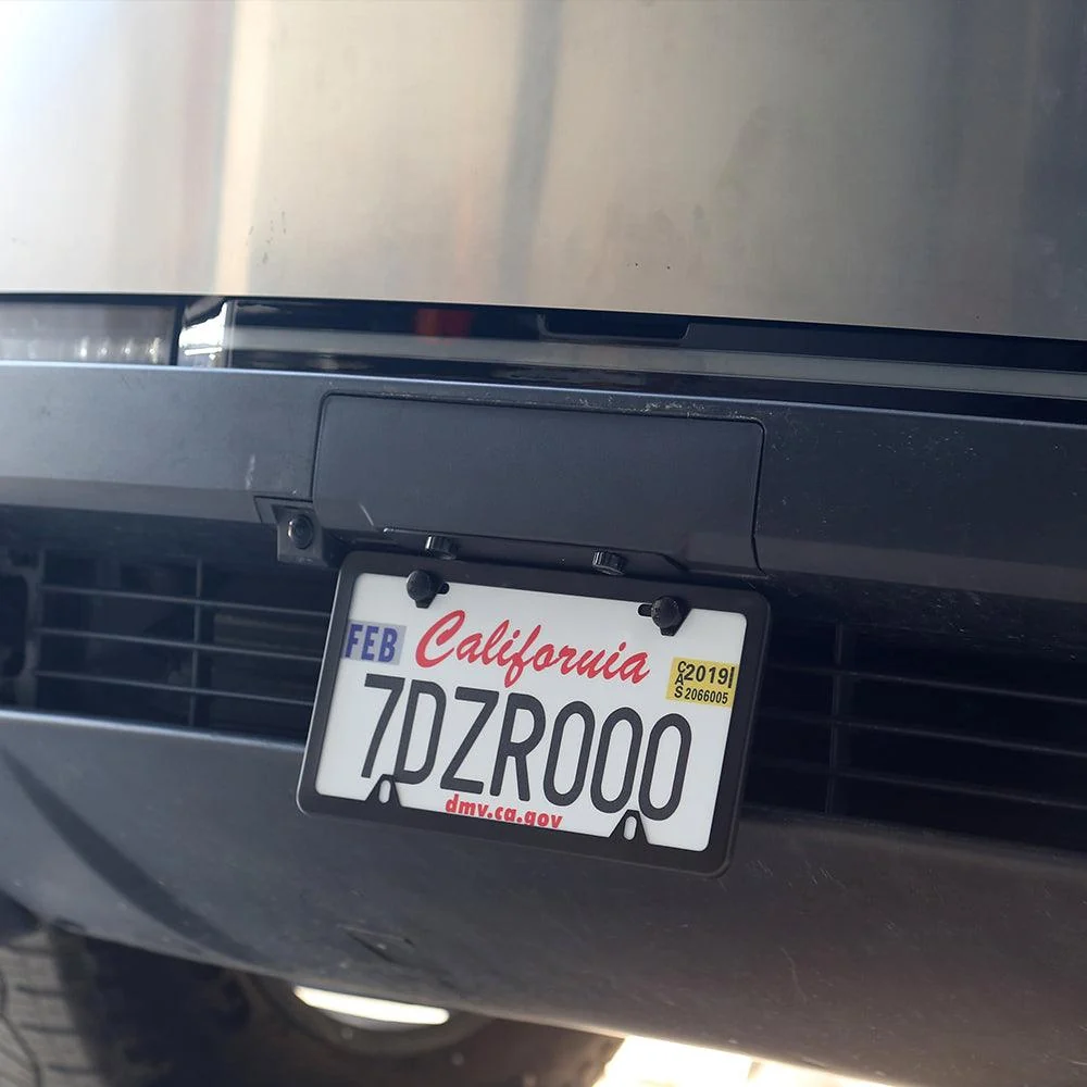 Fúrásmentes első rendszámtábla tartó Cybertruckhoz