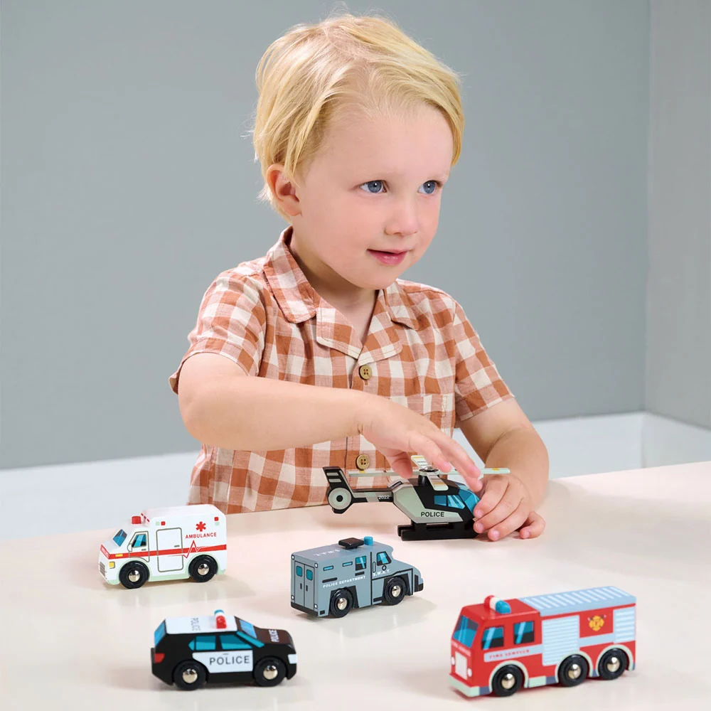 Vészjárgányok / Emergency Vehicles