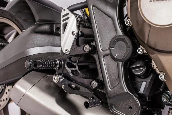 lábtartó FXR - Honda, CB 650 F, RC75 (2014 - 2015); Honda, CB 650 F, RC75 (2016- - 2018); Honda, CB 650 R Neo Sports Cafe,...
