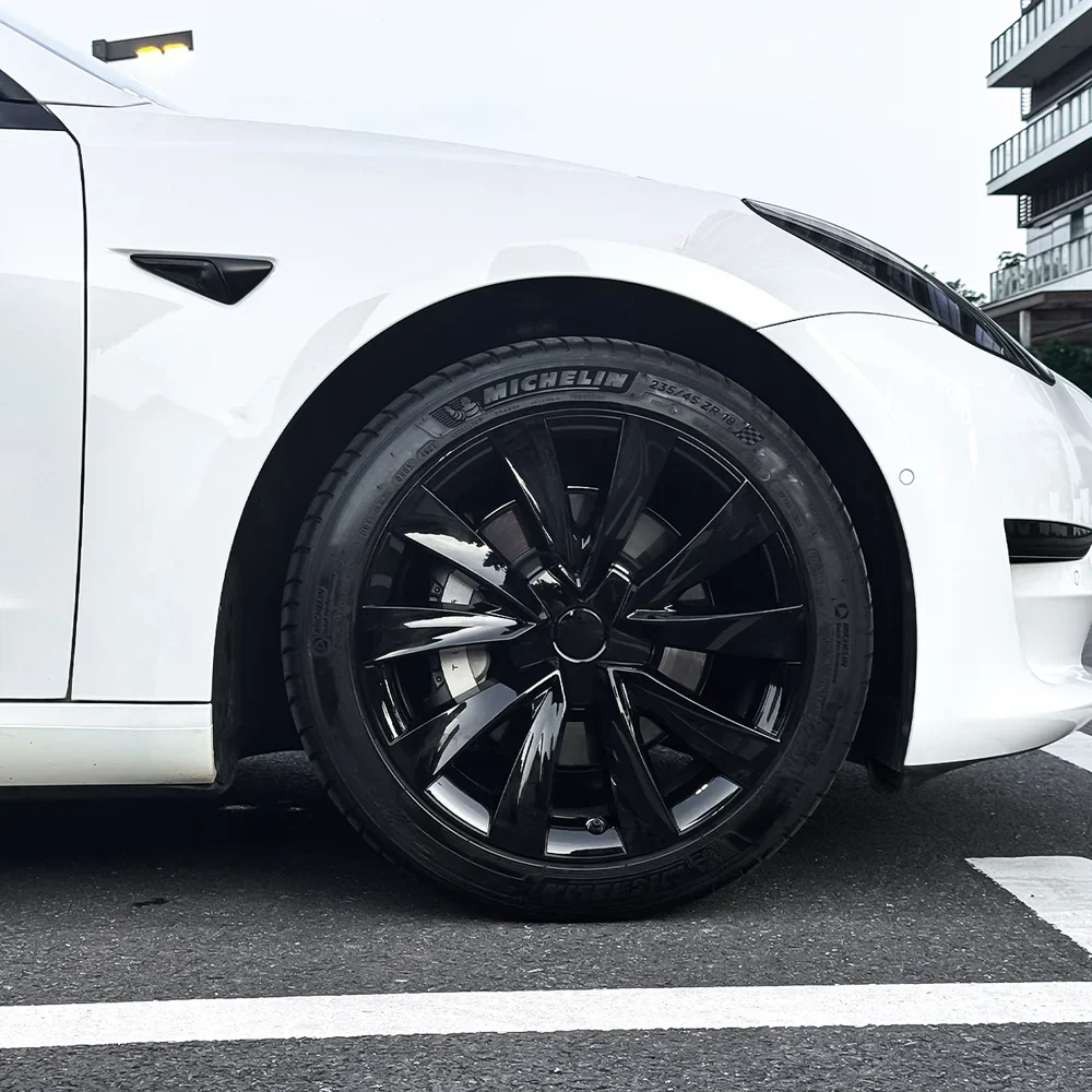 Aero keréksapkák 18"-os Tesla Model 3 (2017-2023) - Elegáns Helix 2.0 dizájn (4 darabos csomag)