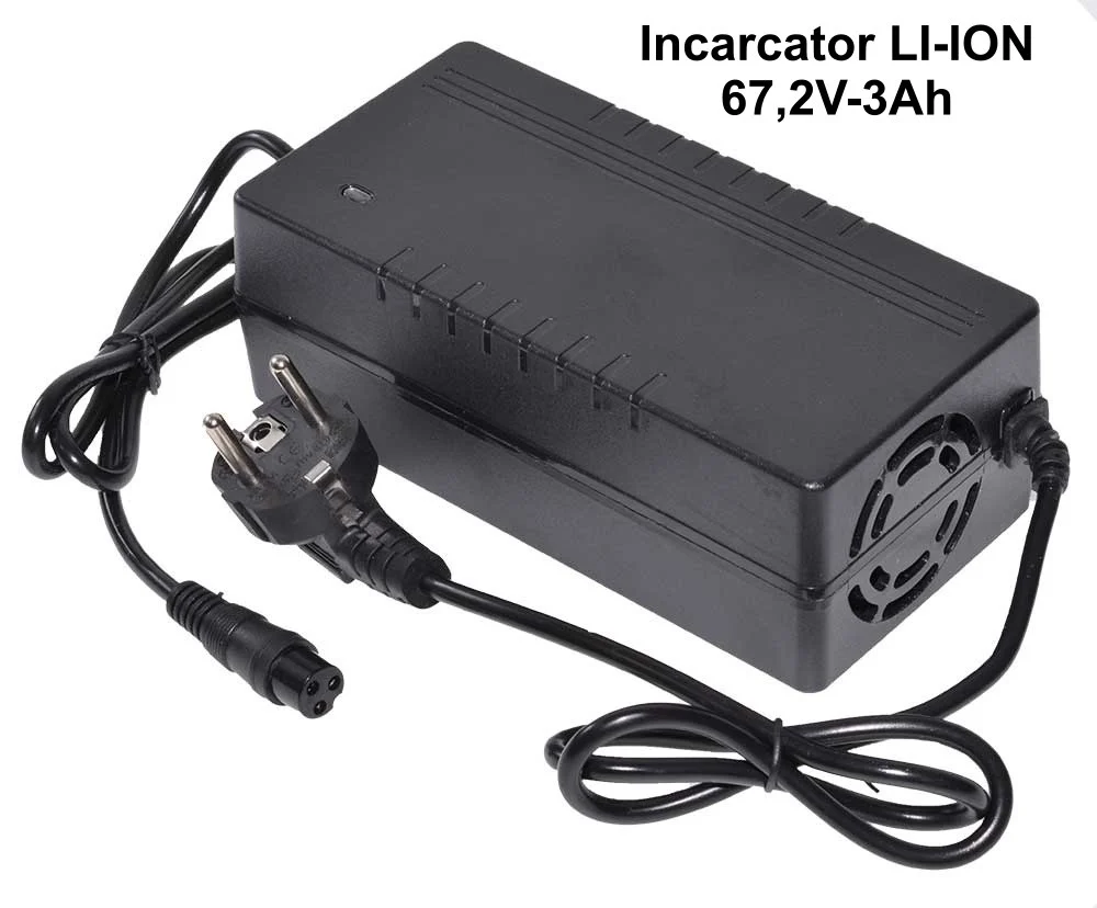 Li-ion töltő 67,2V-3Ah
