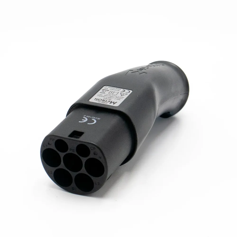 2-es típusú Schuko AC01 adapter