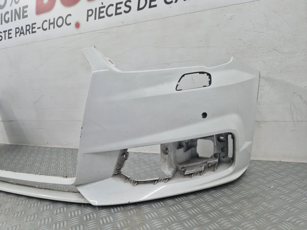 Első lökhárító Audi A1 (1) (8X) 2. fázis használt ***