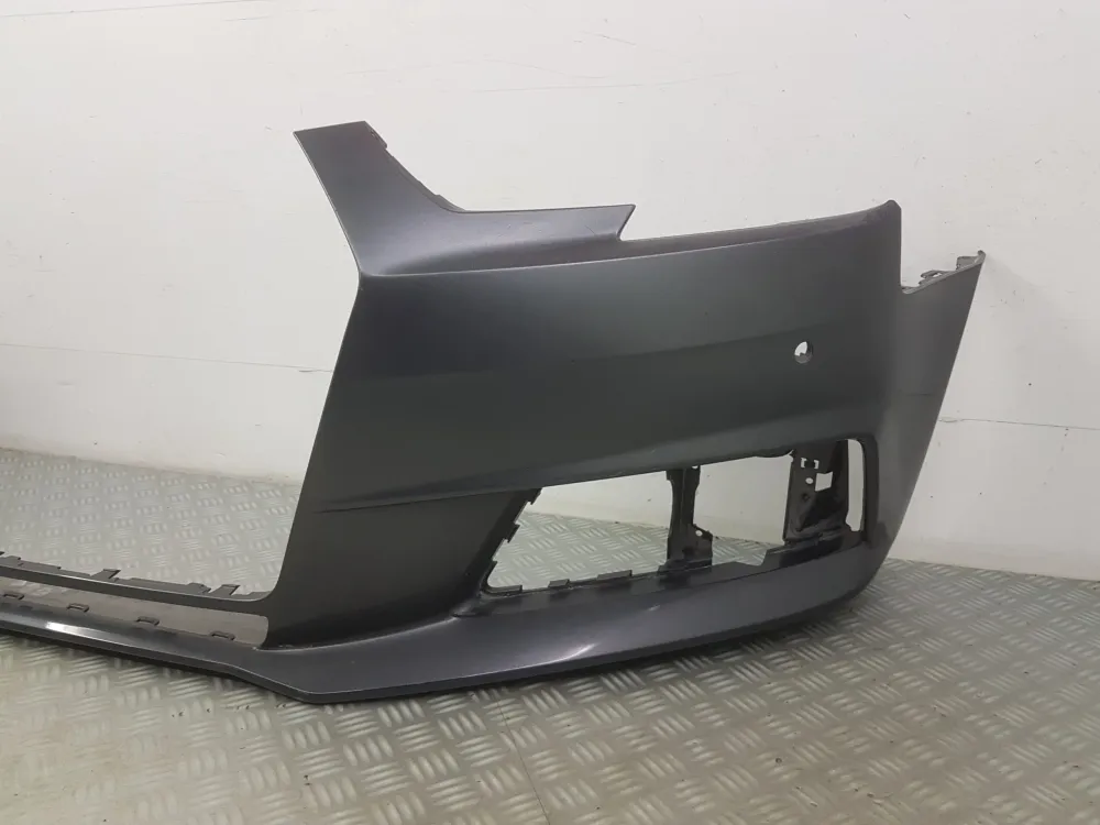 Első lökhárító Audi A4 (4) (8W) 1. fázis használt