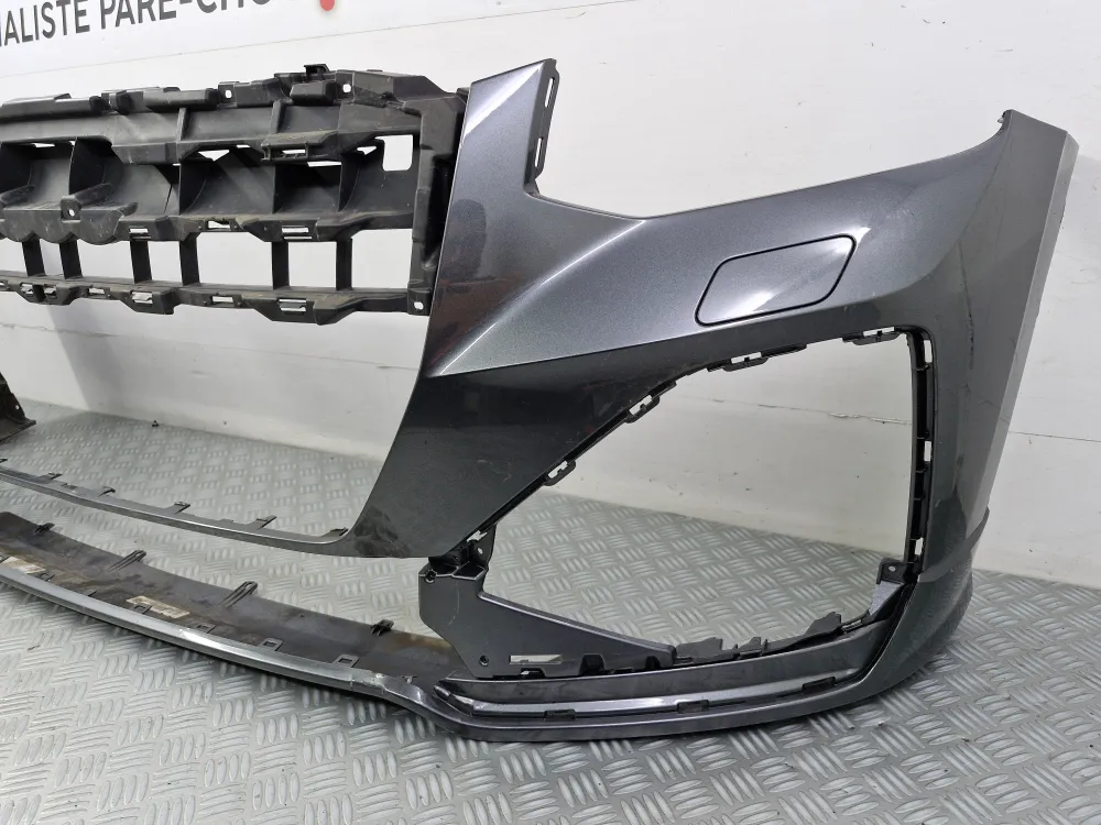 Első lökhárító Audi SQ2 fázis 2 használt ***