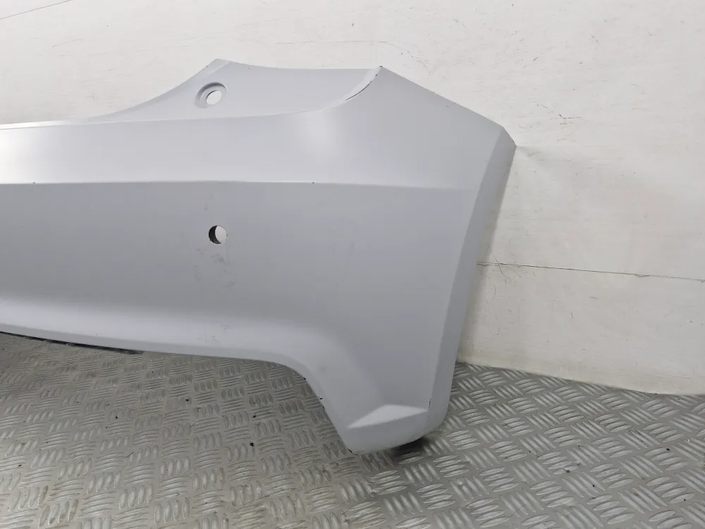 Eredeti új, festésre kész Audi A1 (8X) Fázis 2 első lökhárító (2014–2019)