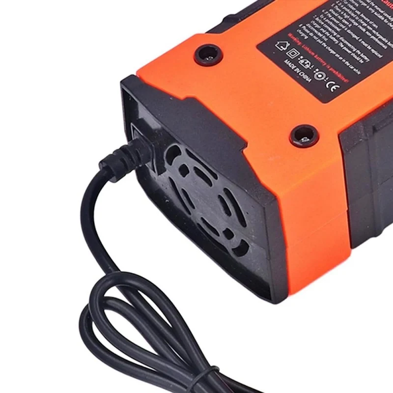 Autós egyenirányító intelligens impulzussal 12V-10A / 24V-5A