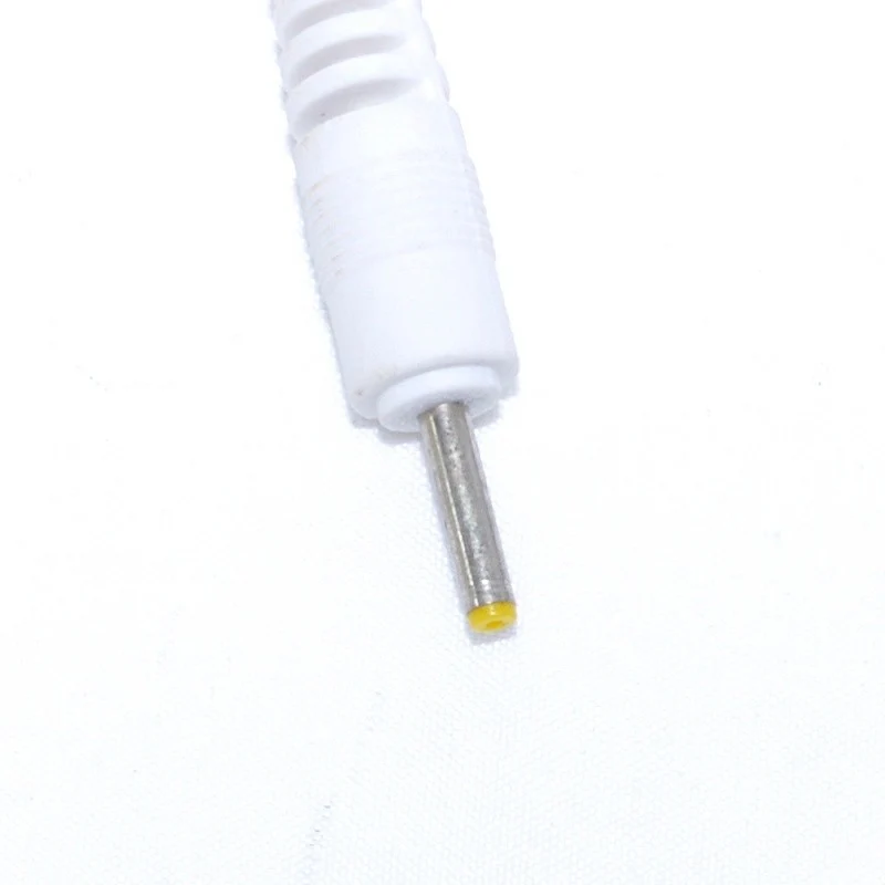 Autós töltő - DC1.mm / 2.1A csatlakozó