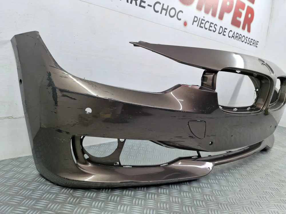 Első lökhárító BMW 3-as sorozat (F30/F31) 1. fázis (2011.11-től 2015.09-ig) – Eredeti használt alkatrész radarral és parko...