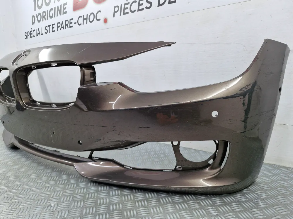 Első lökhárító BMW 3-as sorozat (F30/F31) 1. fázis (2011.11-től 2015.09-ig) – Eredeti használt alkatrész radarral és parko...