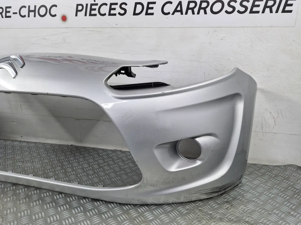 Első lökhárító Citroën C3 II Fázis 1 (2009–2013) – Eredeti használt alkatrész CITROEN