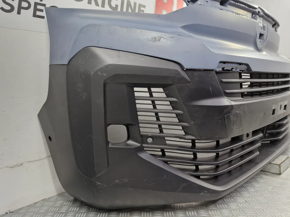 Első lökhárító Citroën Jumpy III (2024.01-től) — eredeti használt CITROEN