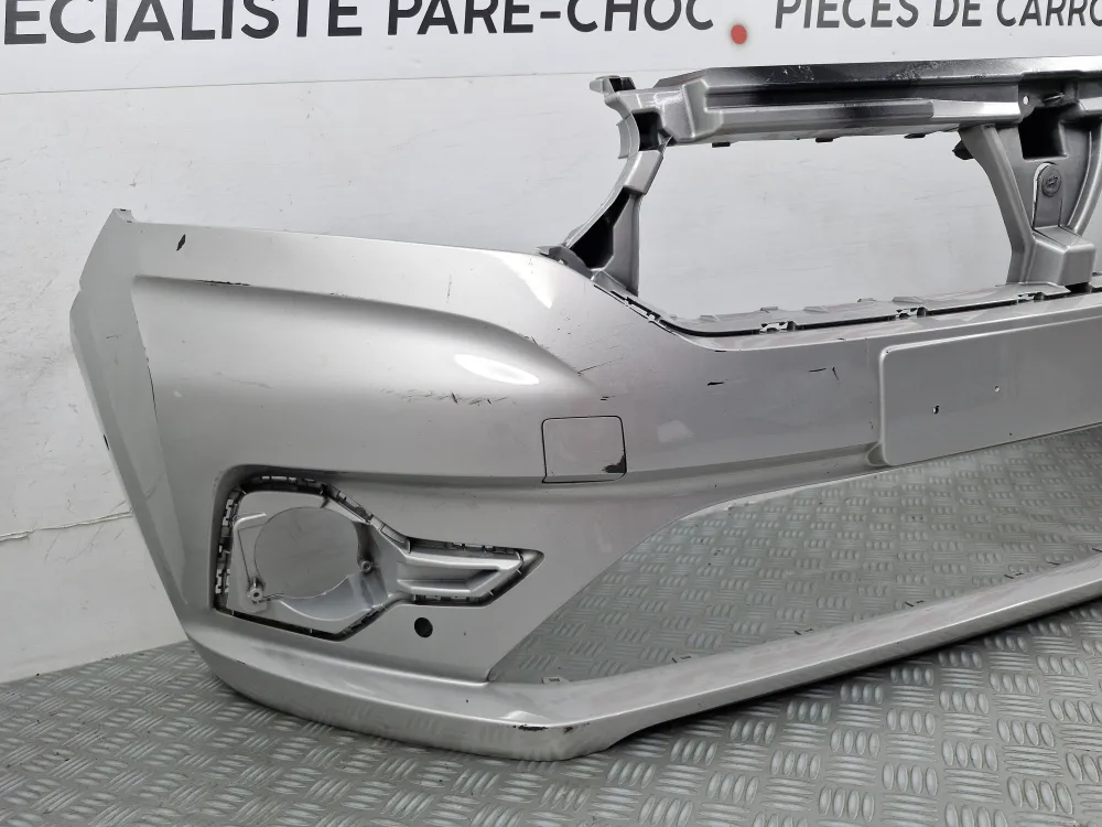 Első lökhárító Dacia Sandero 3 1. fázis (2020.09-től) – Eredeti használt alkatrész radarral és Park Assist-tel