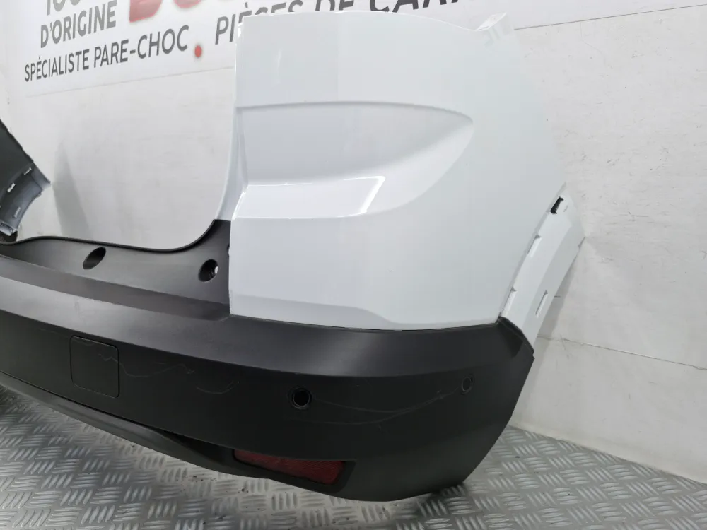 Hátsó lökhárító Dacia Jogger (2022/01-től) — eredeti használt