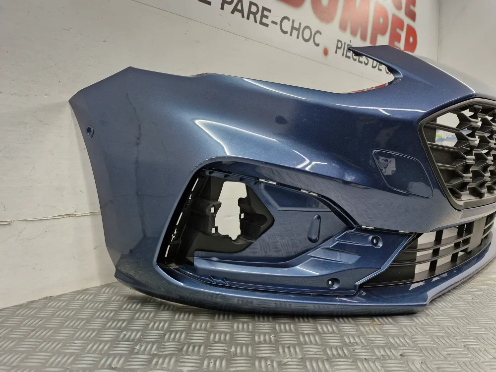 Első lökhárító Ford Focus IV Phase 1 ST-Line (2018.06-tól) – Eredeti használt Park Assist-tel