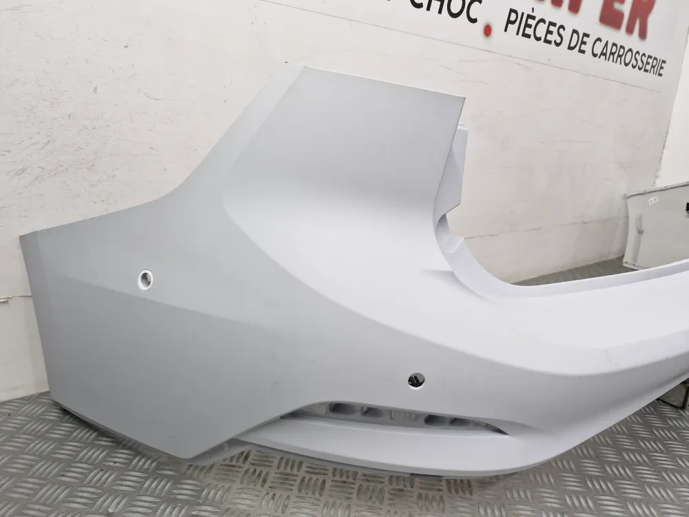 Hátsó lökhárító Ford Focus IV ST-Line 1. fázis (2018.06-tól) – Eredeti új radarokkal