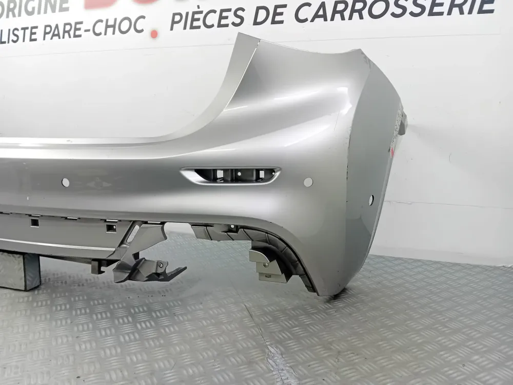 HÁTSÓ LÖKHÁRÍTÓ INFINITI Q30 **