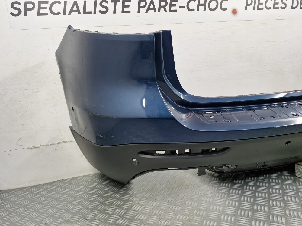 Eredeti hátsó lökhárító Mercedes Classe GLB X247 AMG 1. fázis használt, 2019.09-től MERCEDES - BENZ