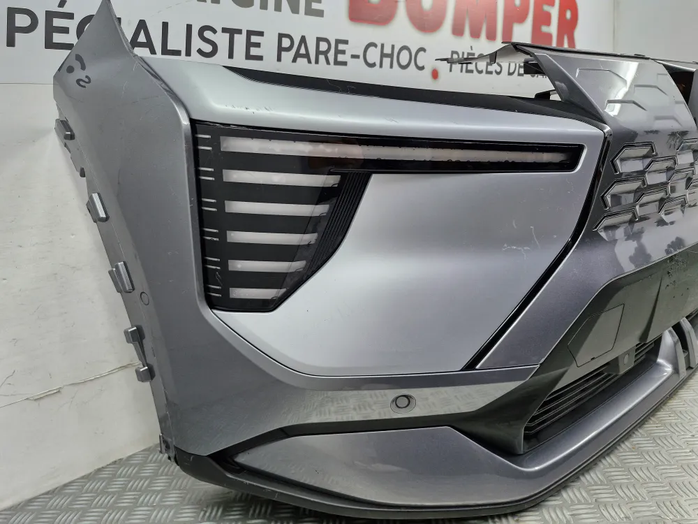 Első lökhárító komplett Mitsubishi Eclipse Cross II eredeti használt (2025.10-től) eredeti használt