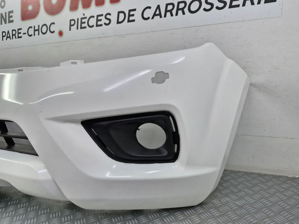 ELSŐ LÖKHÁRÍTÓ NISSAN NAVARA NP 300