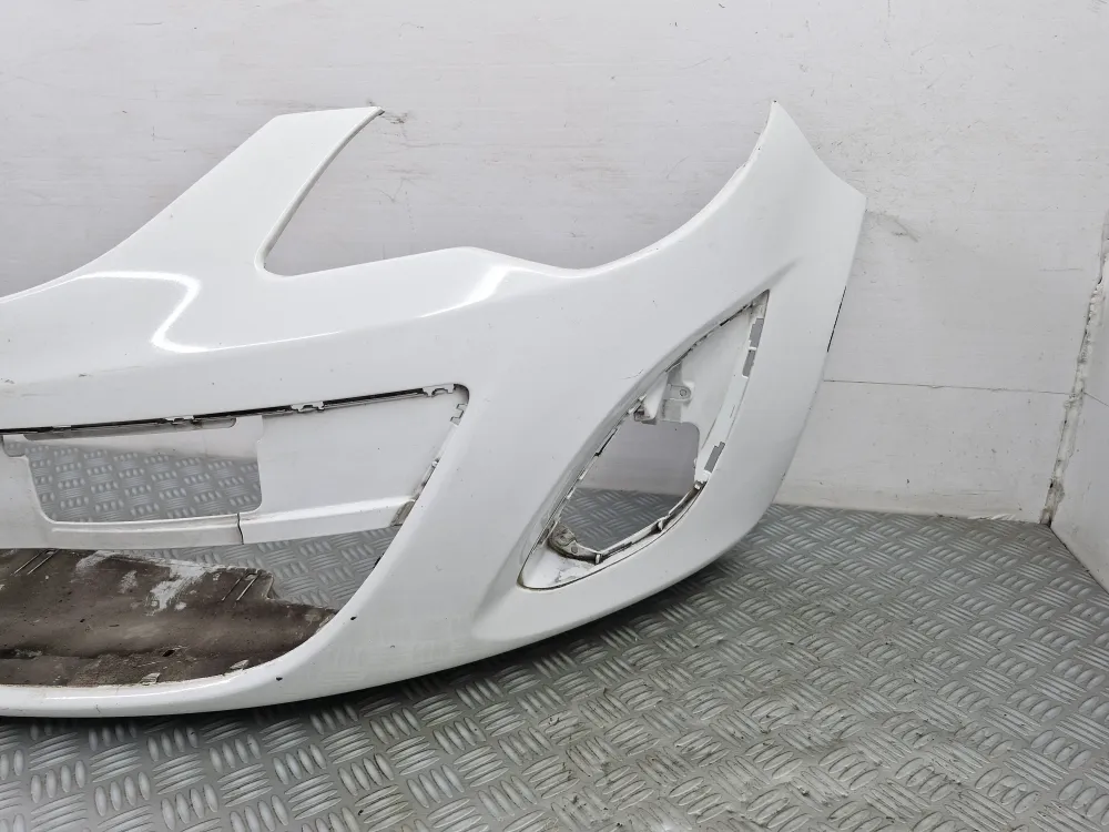 Első lökhárító Opel Corsa D második fázis használt ***