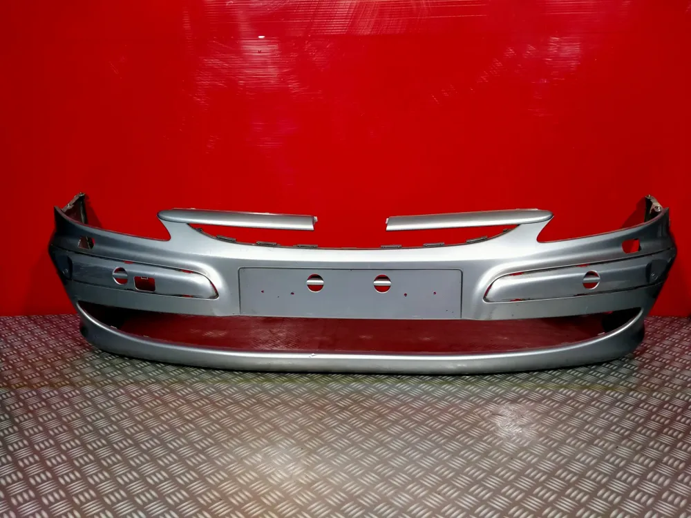 Első lökhárító Peugeot 607 fázis 1 használt