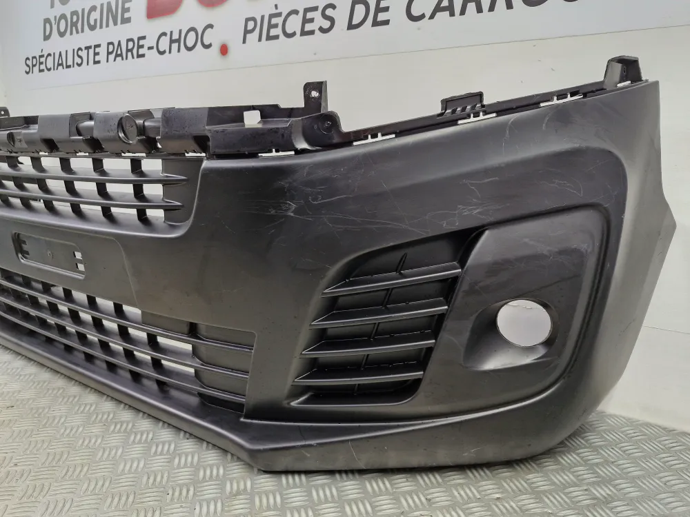 Eredeti első lökhárító Jumpy III / Expert III / Scudo III (2016.03-tól) PEUGEOT
