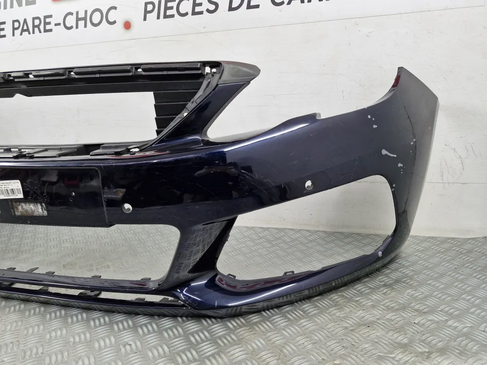 Eredeti használt első lökhárító Peugeot 308 II 2. fázis (04/2017-től)