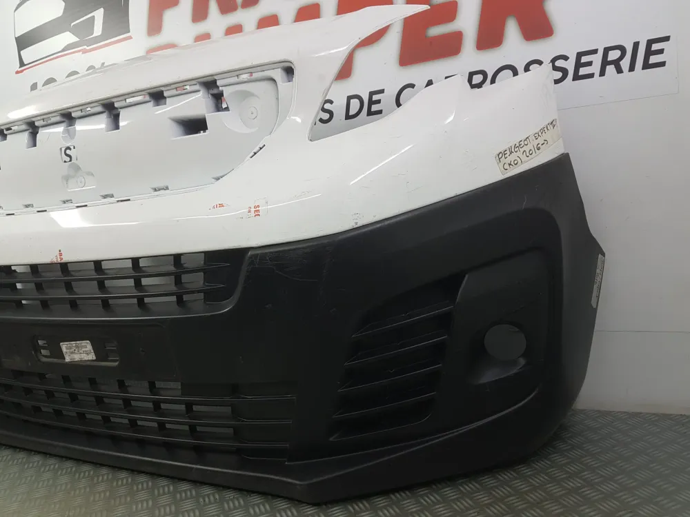 Használt Peugeot Expert 3 első lökhárító
