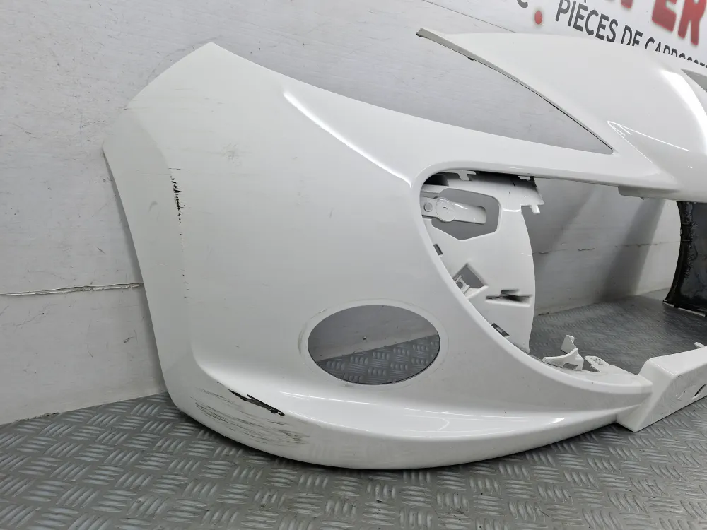 Peugeot 206 plus első lökhárító 03/2009-től 05/2013-ig használt