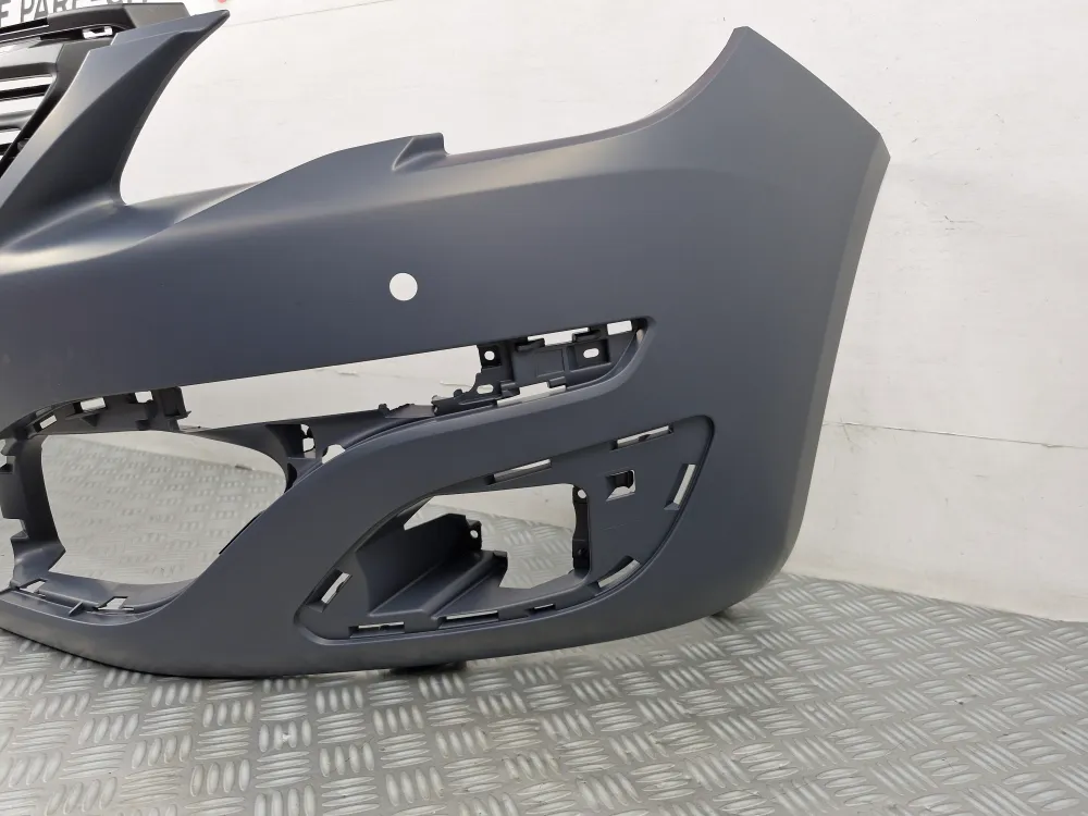 Peugeot 308 II Phase 1 első lökhárító Új használt (2013-tól 2017-ig)