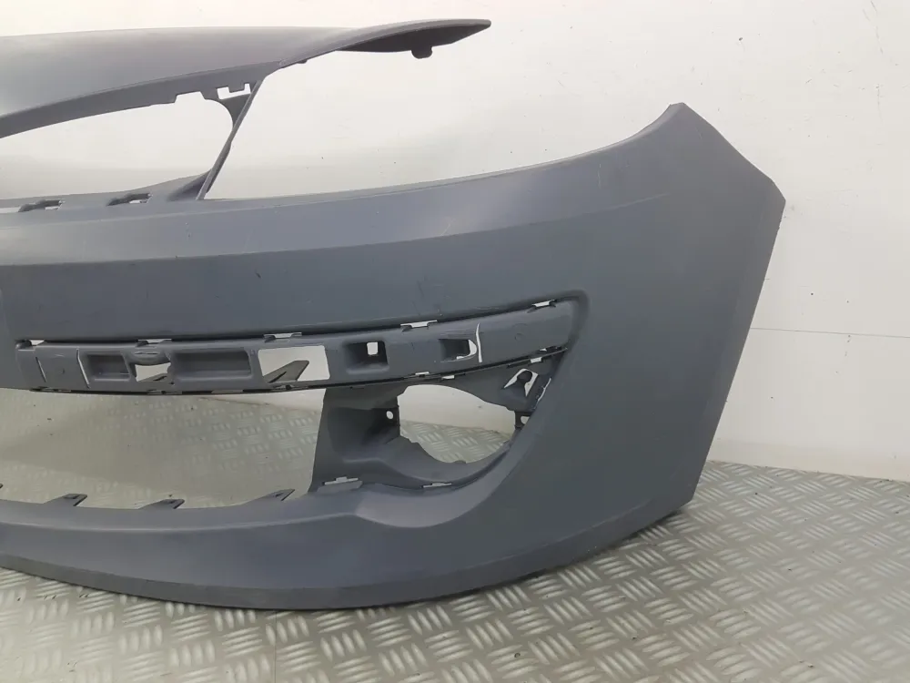 Első lökhárító Renault Clio 3 fázis 1 (185) új ***