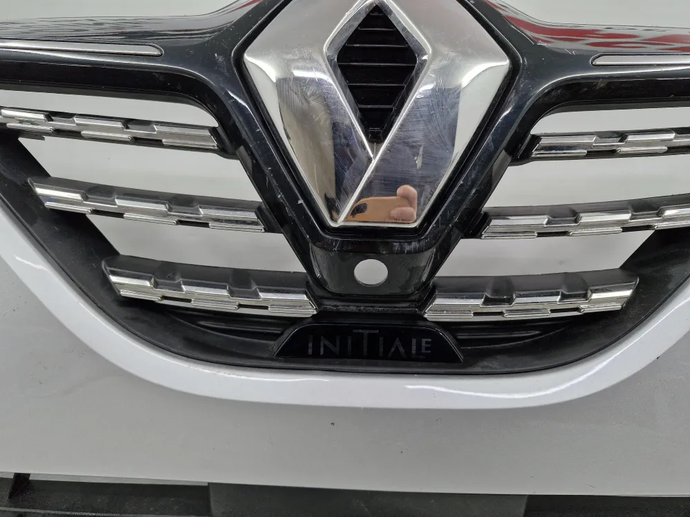 Első lökhárító Renault Clio 5 Initiale 1. fázis (2019.04-től) — eredeti használt
