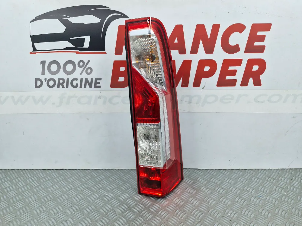 Jobb hátsó lámpa Renault Master III (2010.04-től) – Eredeti használt alkatrész
