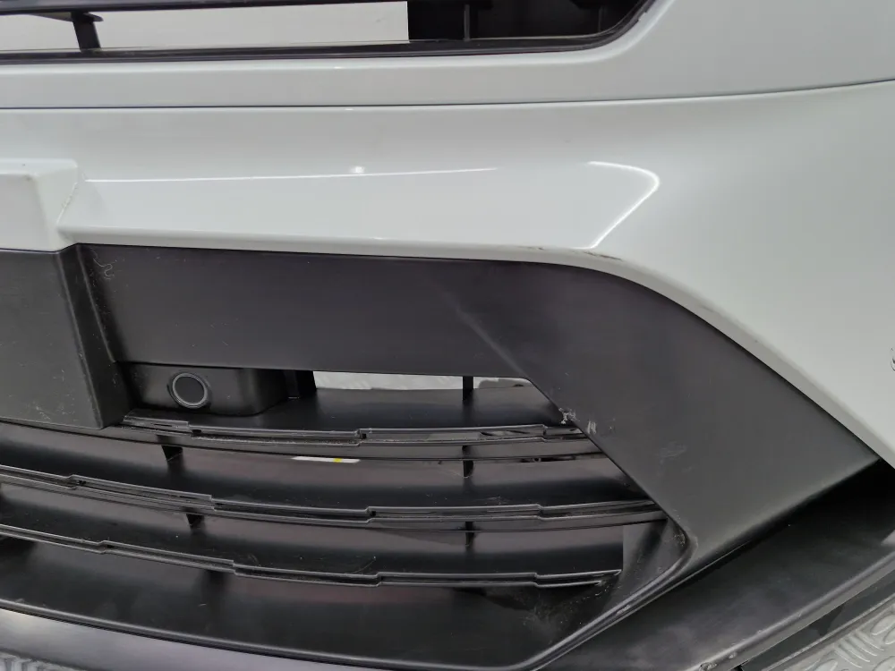 Renault Captur II Phase 2 első komplett lökhárító (2024.06-tól) — eredeti használt