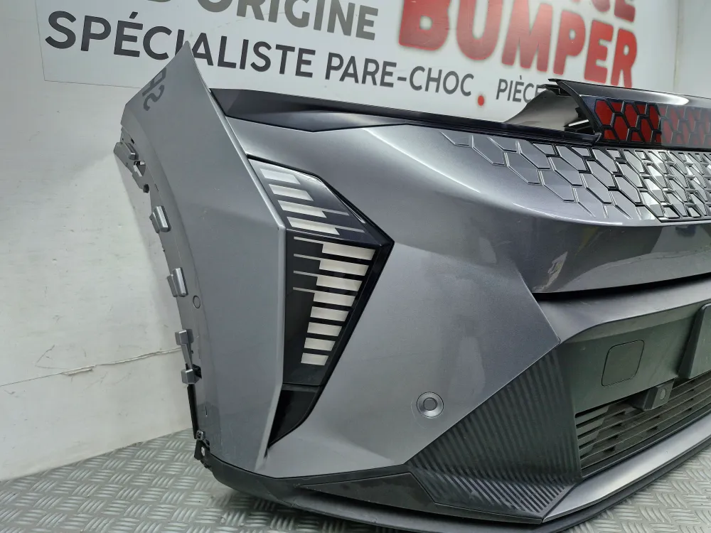 Renault Scenic első lökhárító (5) Komplett > 11/2023 használt