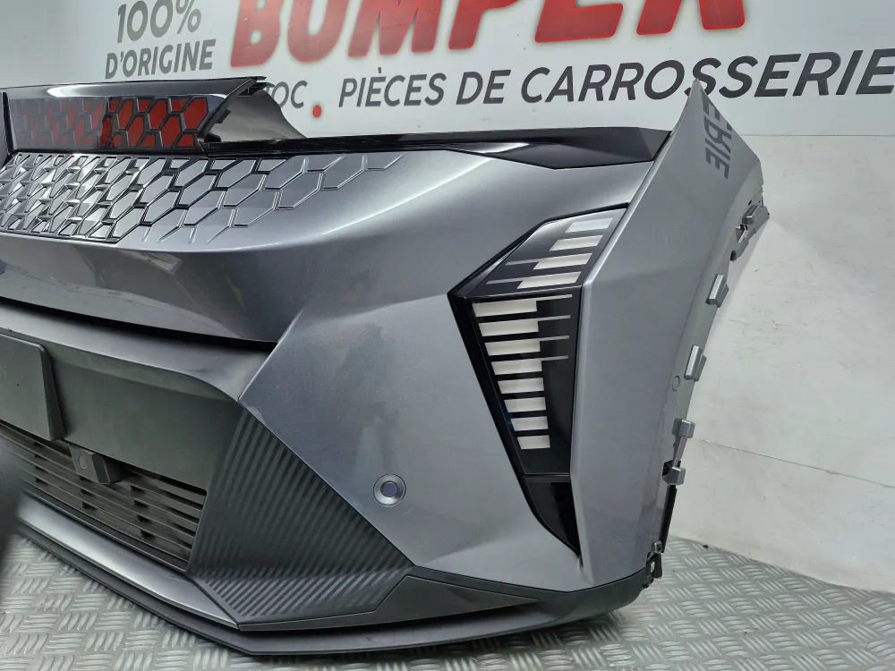 Renault Scenic első lökhárító (5) Komplett > 11/2023 használt