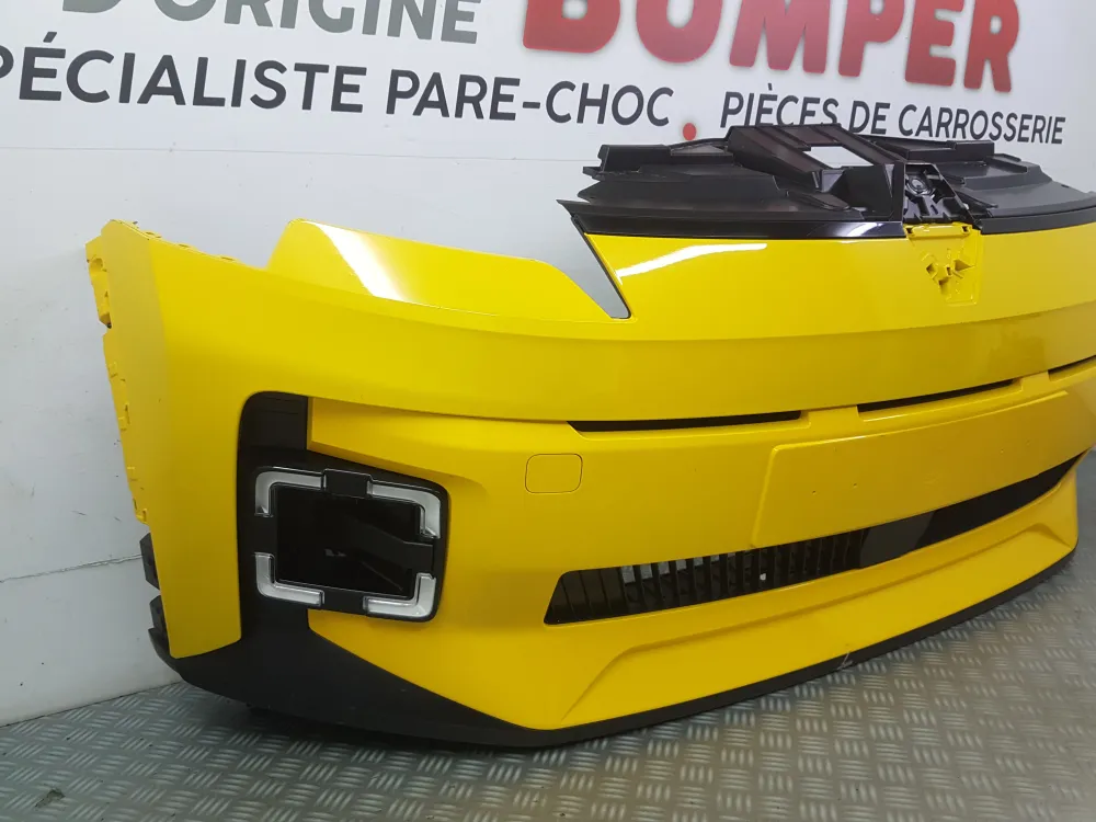 Teljes első lökhárító Renault R5 (2024.06-tól) – Eredeti használt darab