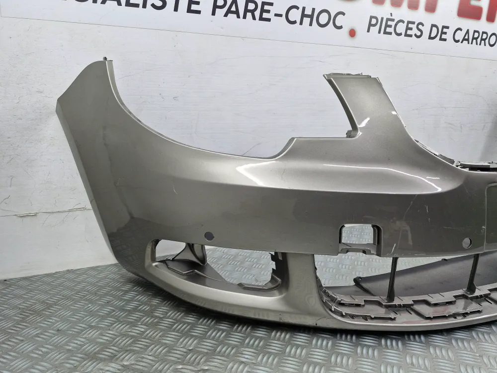 Első lökhárító Skoda Superb II Fázis 1 2010-2013 — Használt radarral