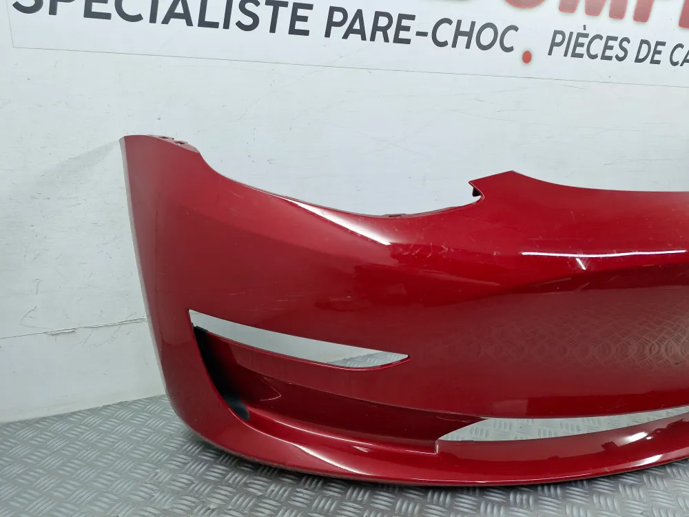 Első lökhárító Tesla Model 3 1. fázis (2019.04-től) – Eredeti használt alkatrész radark és Park Assist nélkül