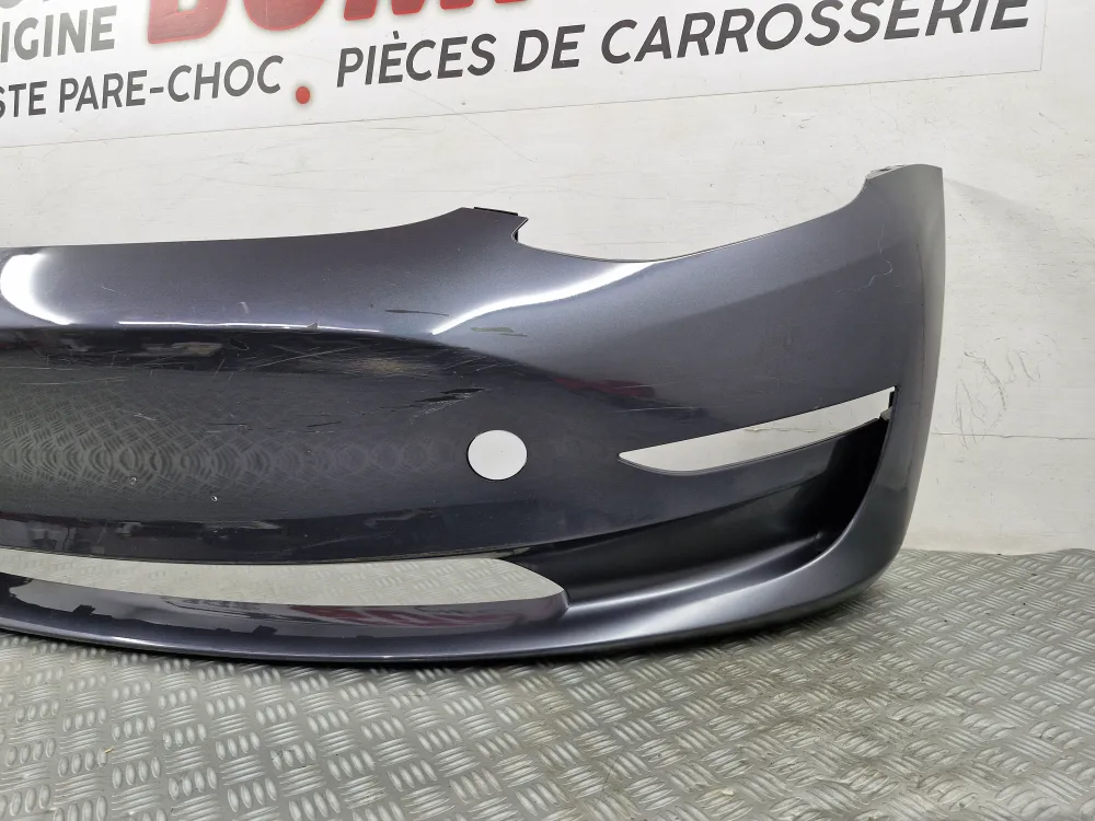 Eredeti használt első lökhárító Tesla Model 3 1. fázis (2019.04-től)