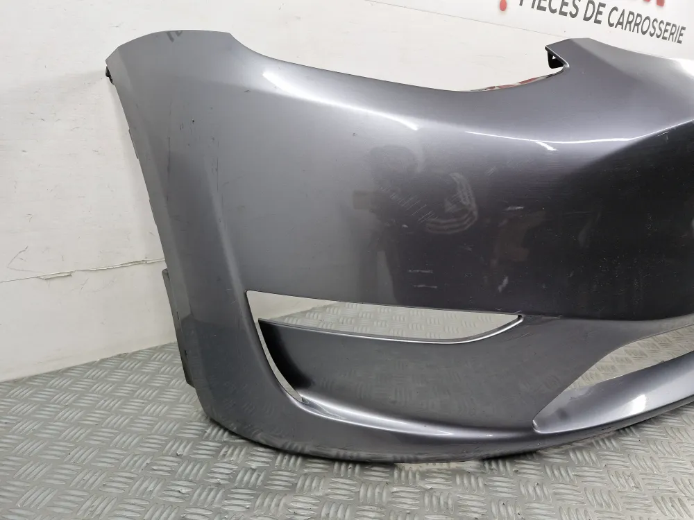 Eredeti használt első lökhárító Tesla Model Y (10/2021-től)