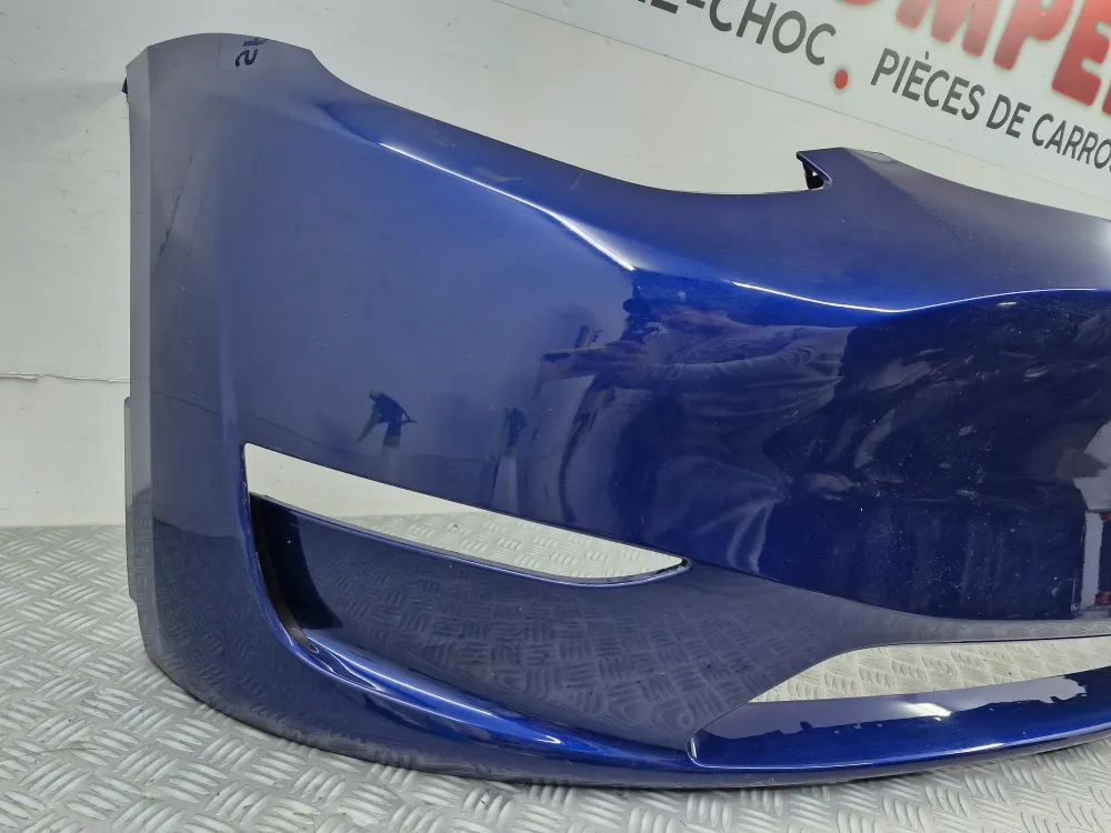 Használt Tesla Model Y első lökhárító