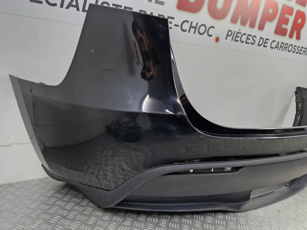 Használt Tesla Model Y hátsó lökhárító