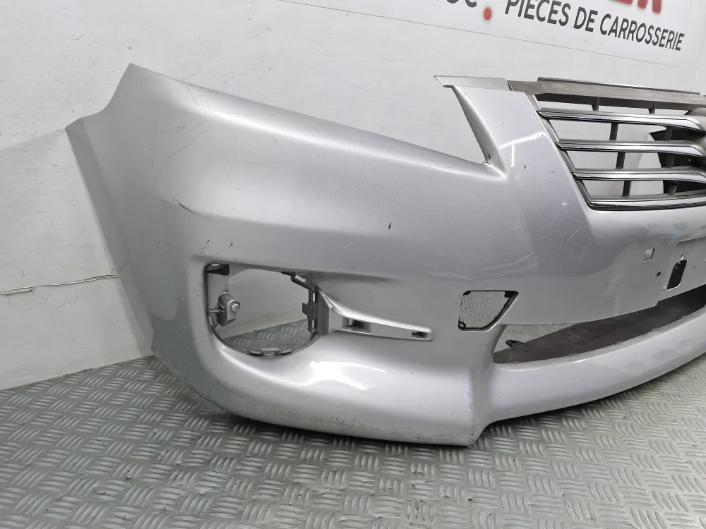 Első lökhárító Toyota Rav4 III 3. fázis használt